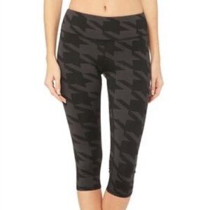 Alo high-waist airbrush capri